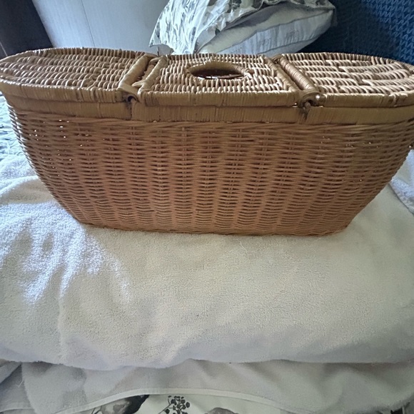 wicker basket Other - Wicker fishing/sewing basket